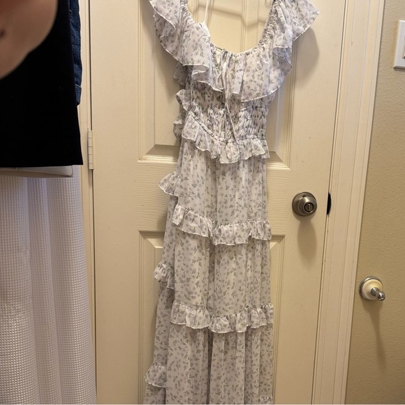 NWT Floral off the shoulder maxi dress - Picture 2 of 6